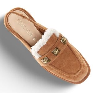 NWOB_$98 Chelsea & Violet
Lundin Suede Faux Fur Slingback Flats